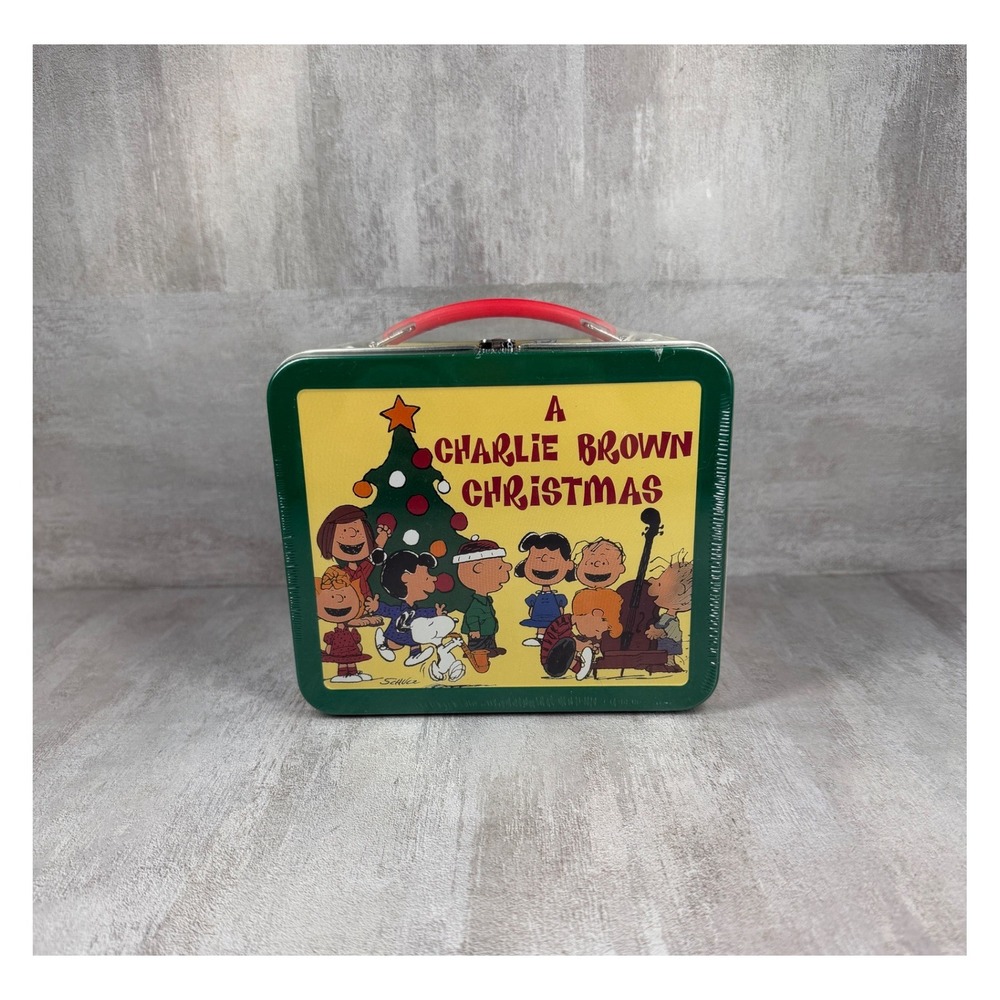 Hallmark A Charlie Brown Christmas Peanuts Tin Lunch Box Limited Edition QHM8819